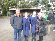 Emily-&-Tess-with-proud-grandparents.jpg